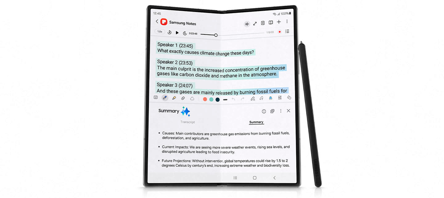 O botão de gravação de voz é tocado no aplicativo Samsung Notes. Com um pressionamento do botão Resumo, a transcrição é resumida. A gravação é convertida em texto quando o botão de conversão de fala em texto é pressionado. Ao tocar no botão Resumo, o aplicativo Samsung Notes produz um resumo da gravação.
